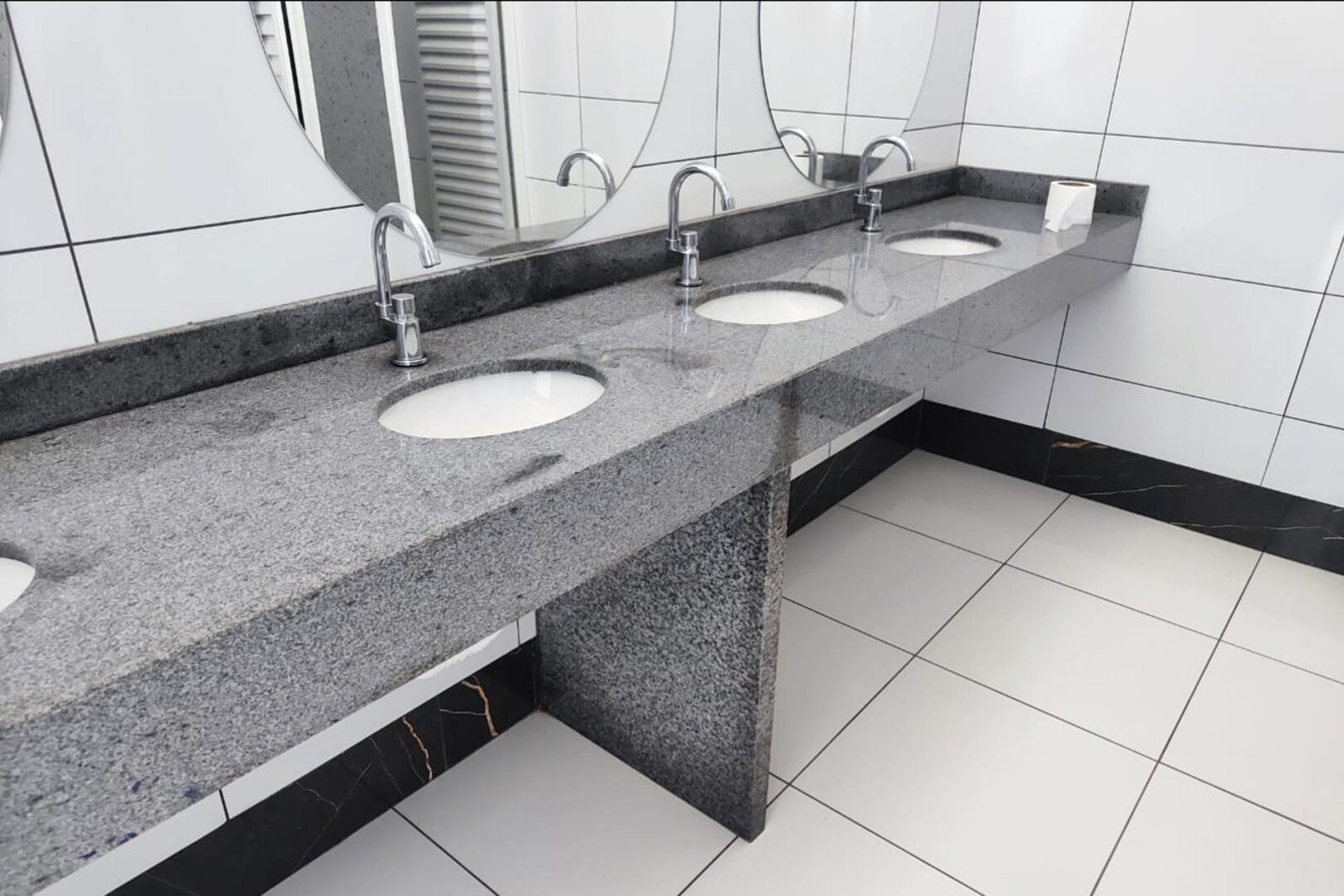 R$ 150 milhões do programa Escola Mais Bonita já estão nas contas de 1,5 mil colégios 3 R$ 150 milhões do programa Escola Mais Bonita já estão nas contas de 1,5 mil colégios