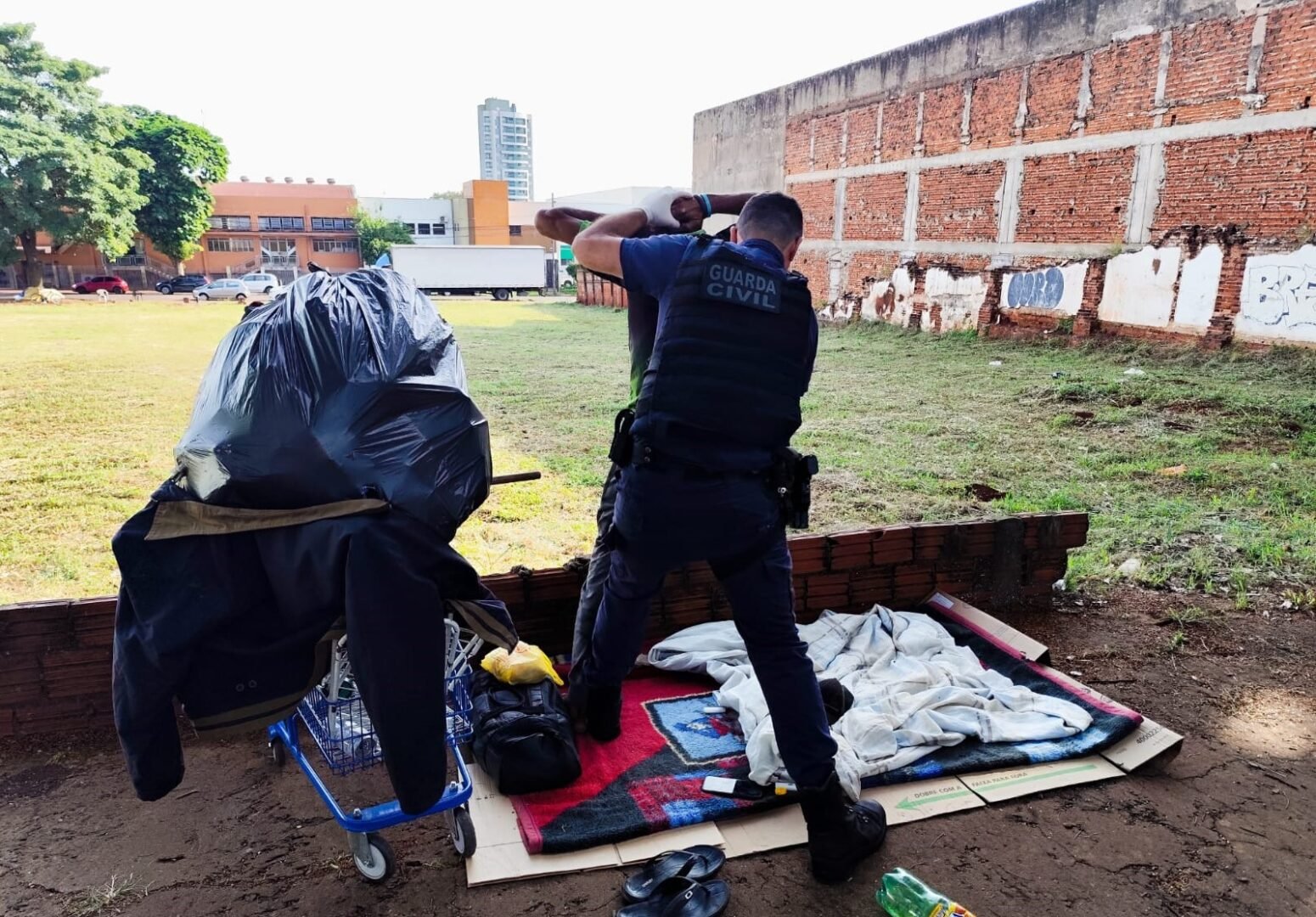 combate ao tráfico e uso de drogas em vias públicas e vandalismo e depredação de patrimônio público ou privado
