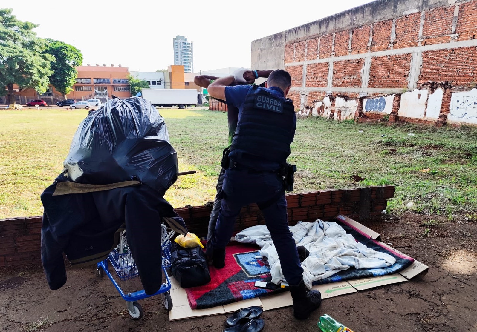 combate ao tráfico e uso de drogas em vias públicas e vandalismo e depredação de patrimônio público ou privado