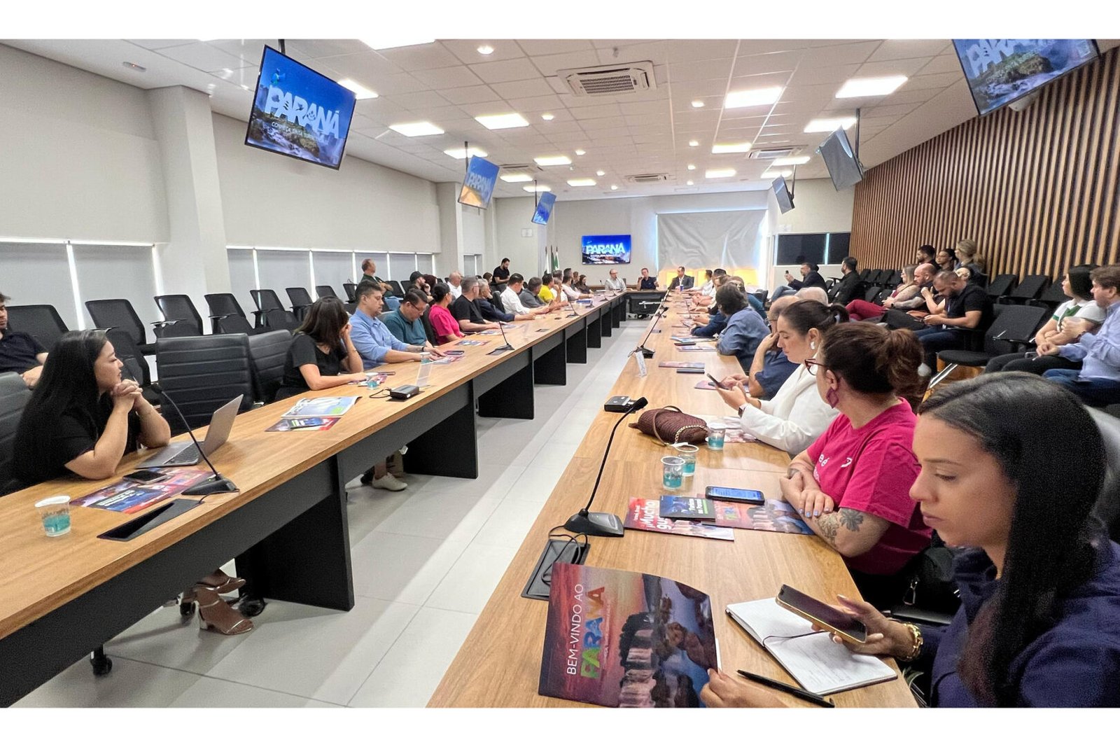 Estado mostra resultados, ações e conquistas do turismo a empresários de Foz do Iguaçu