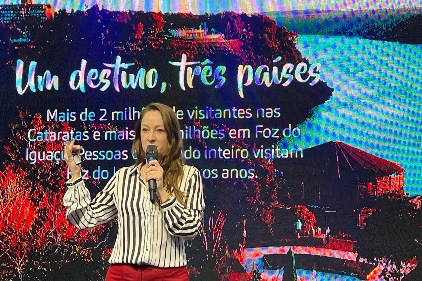 Viaje Paraná: 150 agentes de viagens participam de convenção em Foz do Iguaçu