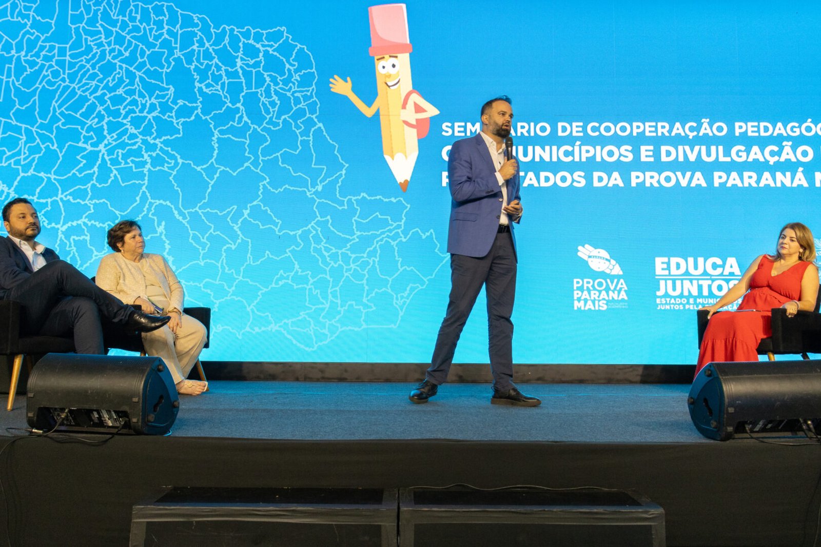 Paraná premiará as 300 escolas municipais com os melhores índices de alfabetização