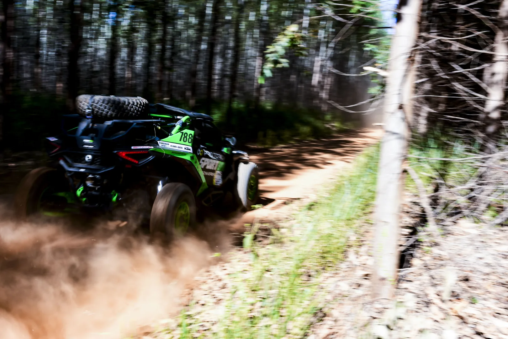 Rally Transparaná: competidores vencem fase mais longa e largam para última etapa