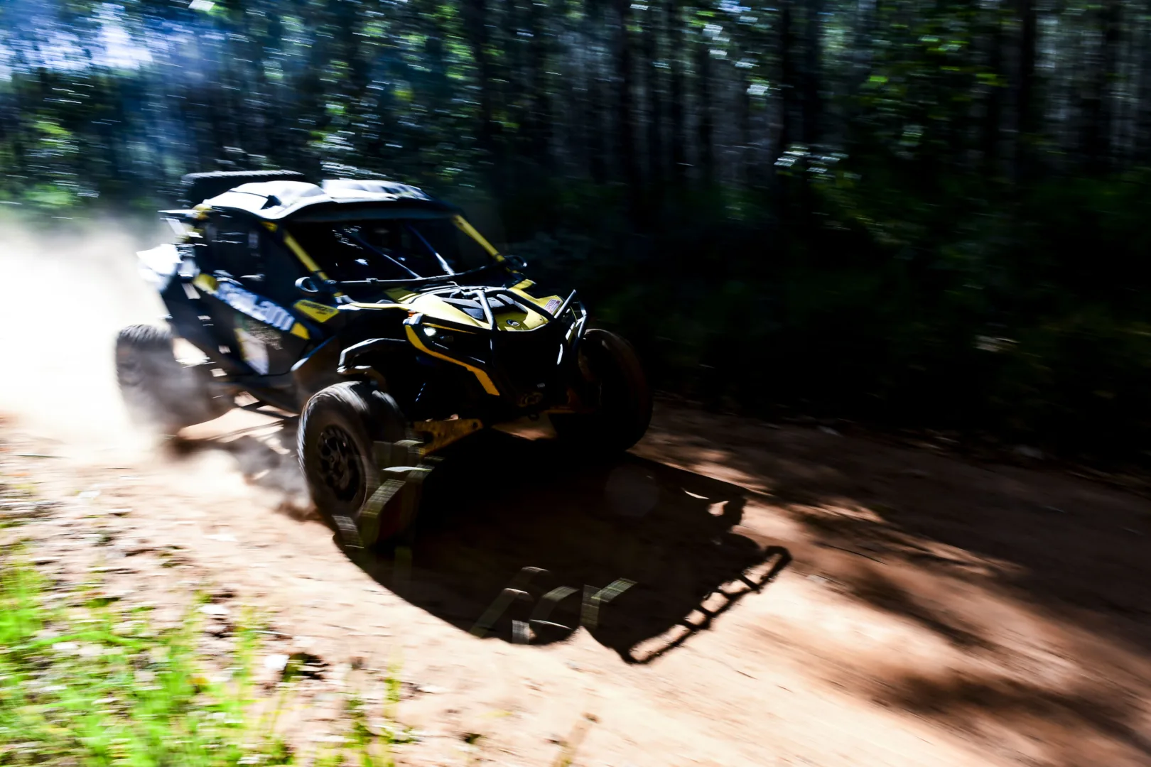 Rally Transparaná: competidores vencem fase mais longa e largam para última etapa