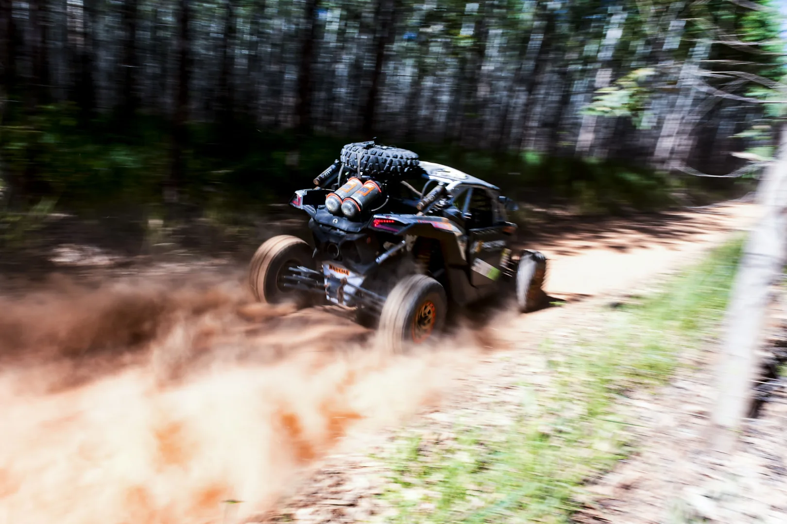 Rally Transparaná: competidores vencem fase mais longa e largam para última etapa