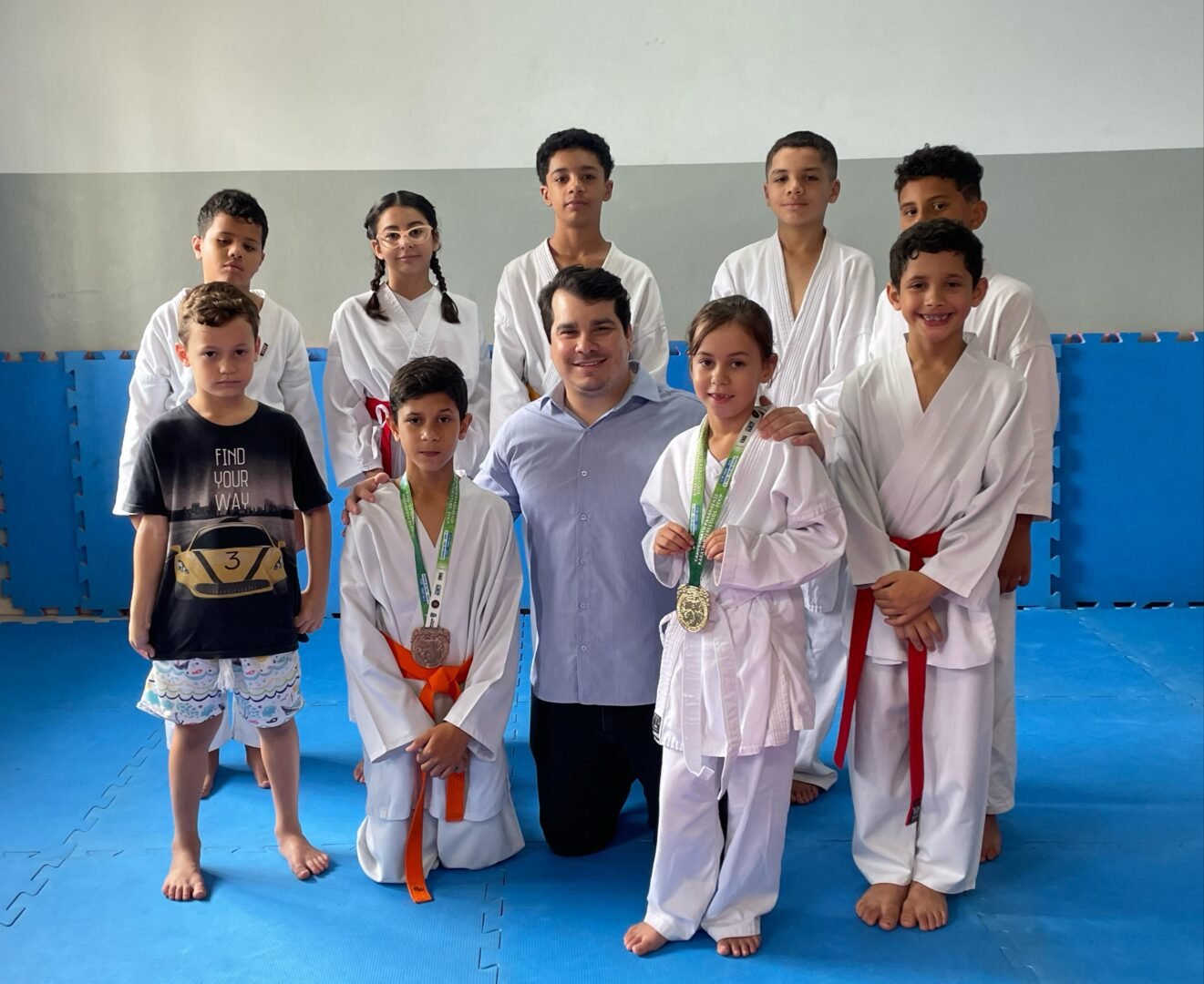 Sete atletas entre 7 e 17 anos participaram da competição representando Maringá. (Crédito: Divulgação / PMM)