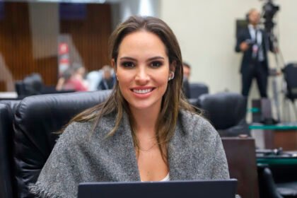 Maria Victoria defende uso de inteligência artificial