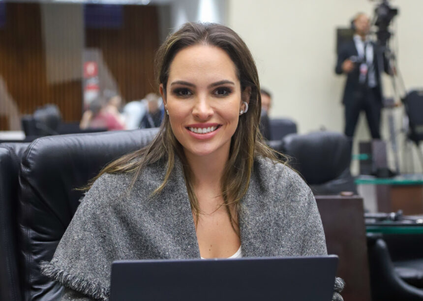 Maria Victoria defende uso de inteligência artificial