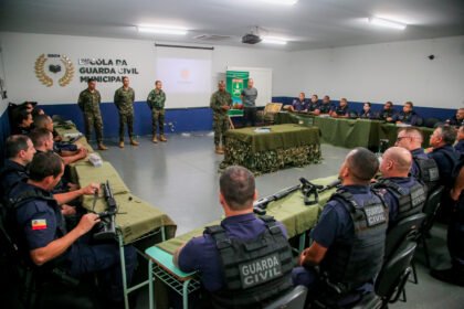 Guarda Civil Municipal de Maringá recebe treinamento do Exército Brasileiro sobre manutenção de armamento