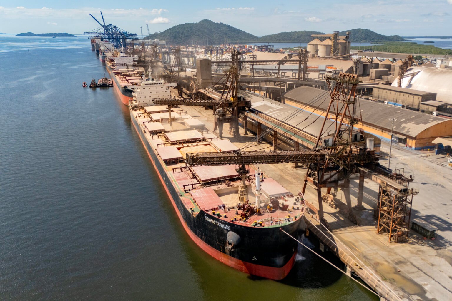 Movimentação de cargas nos portos do Paraná