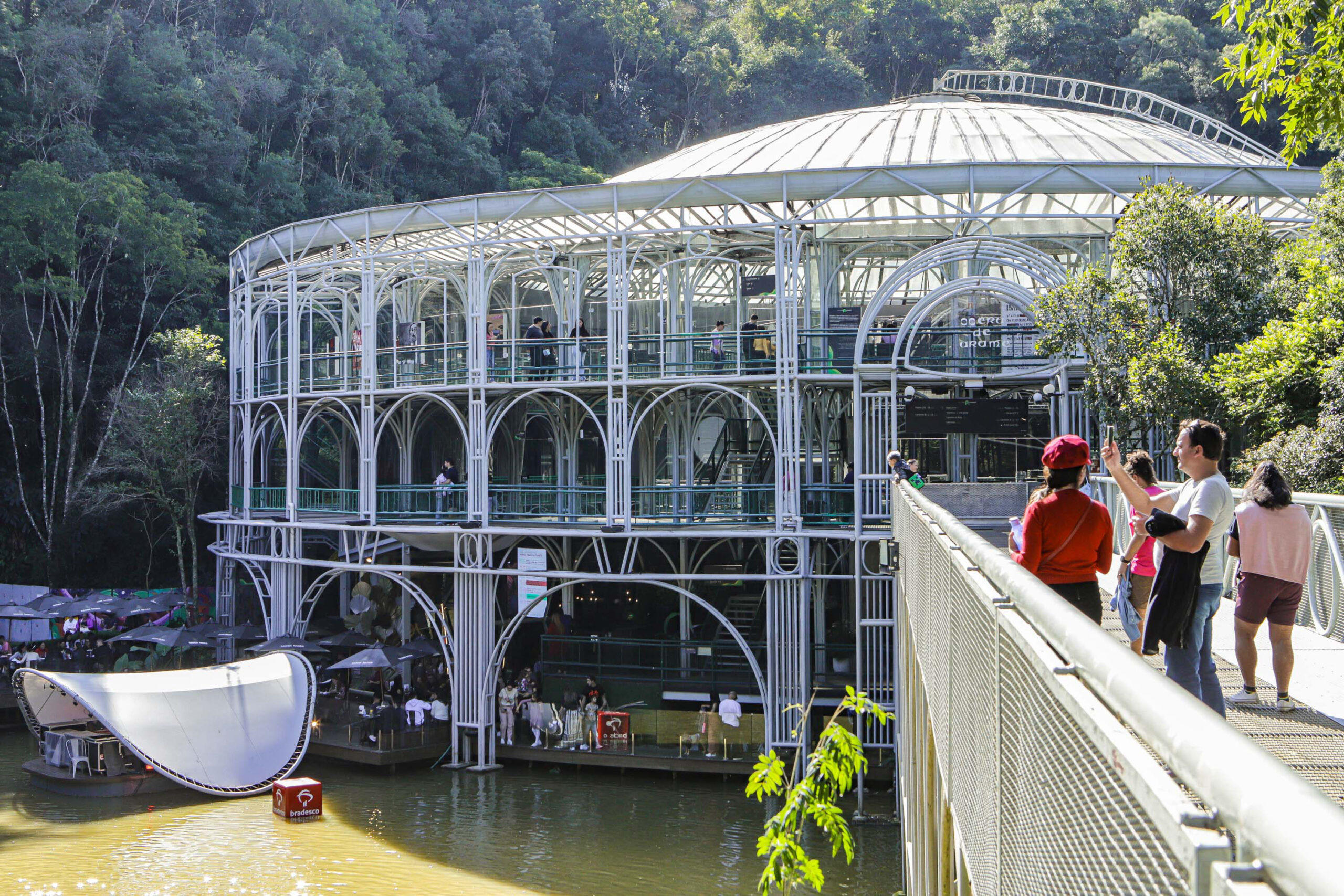 Turismo: Curitiba e Foz do Iguaçu estão entre os destinos mais procurados para Páscoa