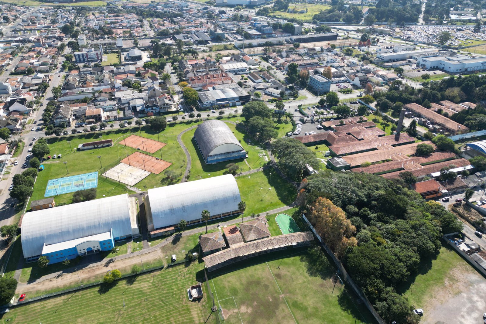 Secretário Ulisses Maia homologa 2 interessados no edital de estudos para construção da Arena Olímpica do Paraná