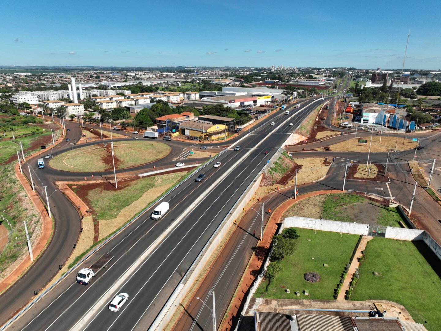 Ratinho Junior entrega novo Viaduto da PUC, em Londrina; investimento de R$ 41 milhões