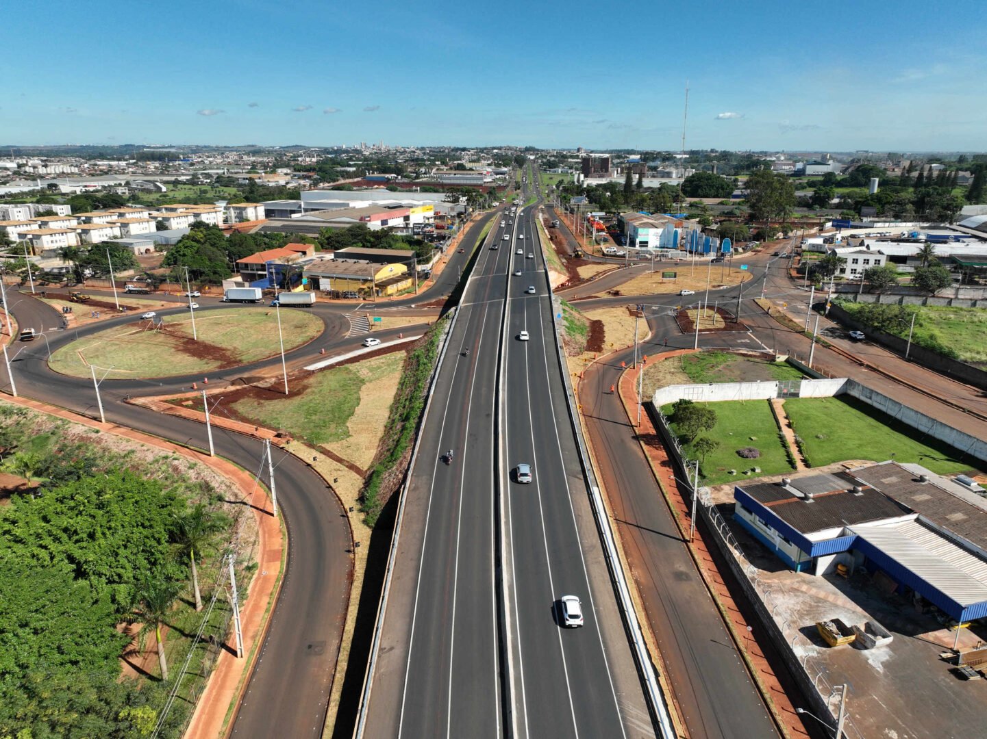Ratinho Junior entrega novo Viaduto da PUC, em Londrina; investimento de R$ 41 milhões
