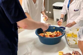 Oficina ‘Cozinha Terapêutica’ para pacientes do Caps III
