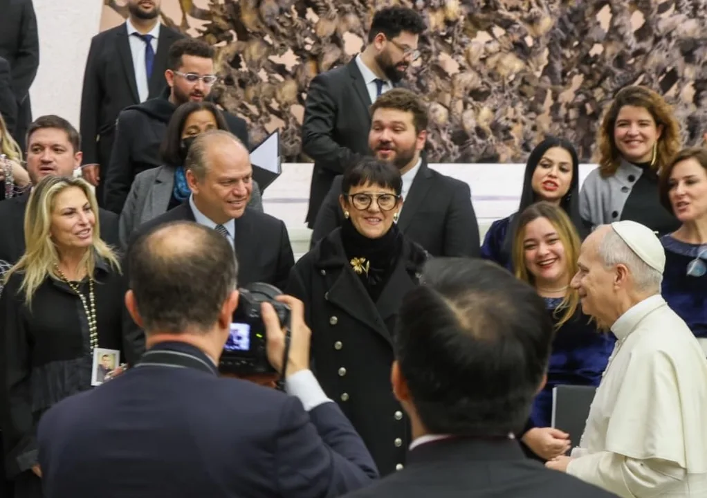 Em Roma, Ricardo Barros e comitiva paranaense celebram 200 anos de diplomacia com o Papa Leão XIV