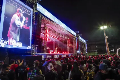 Grandes nomes do rap nacional, como Gabriel o Pensador, reuniram milhares de fãs durante a Virada Cultural 2025. (Crédito: Ricardo Lopes/PMM)