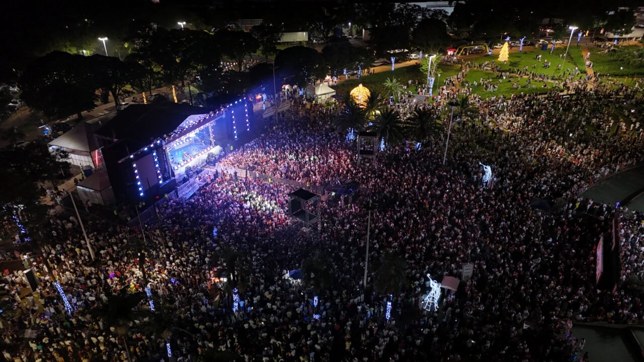 Show da Virada realizado na Praça da Catedral. Promovido pela Prefeitura de Maringá