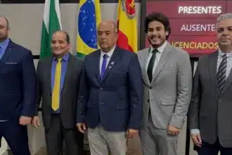 Comissão de Constituição e Justiça (CCJ) da nossa Câmara de Maringá