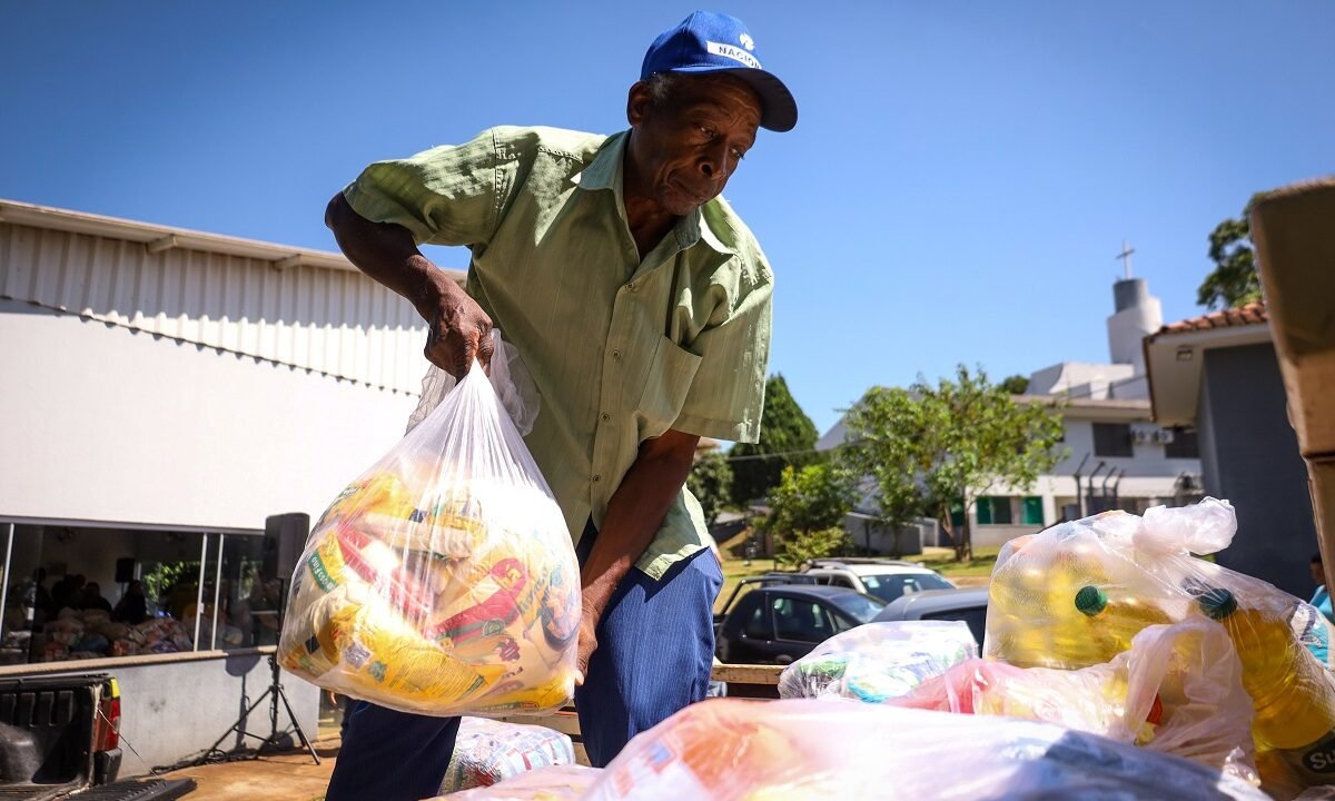 Em Maringá, mais de 50 toneladas de alimentos arrecadadas no Carnaval 2026 são entregues para entidades assistenciais