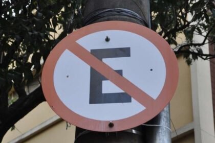 Placa Proibido Estacionar