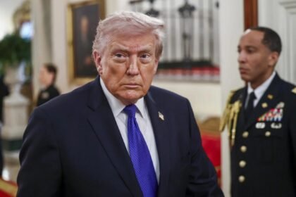 Senado dos EUA rejeita impor limites aos poderes de Trump em guerra contra Irã