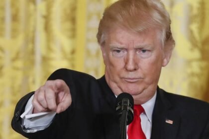 Trump exige que 7 países enviem navios de guerra para o estreito de Ormuz