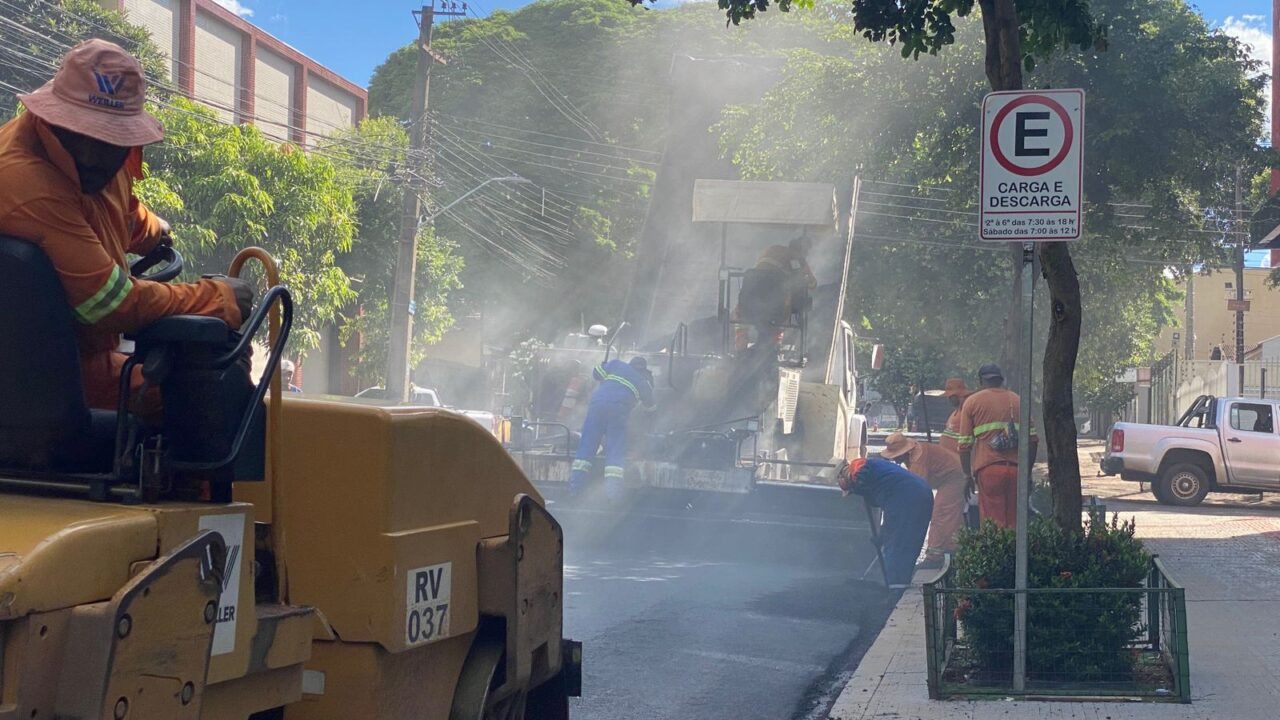 Prefeitura de Maringá realiza recapeamento asfáltico