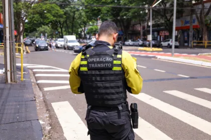 agente de trânsito de Maringá