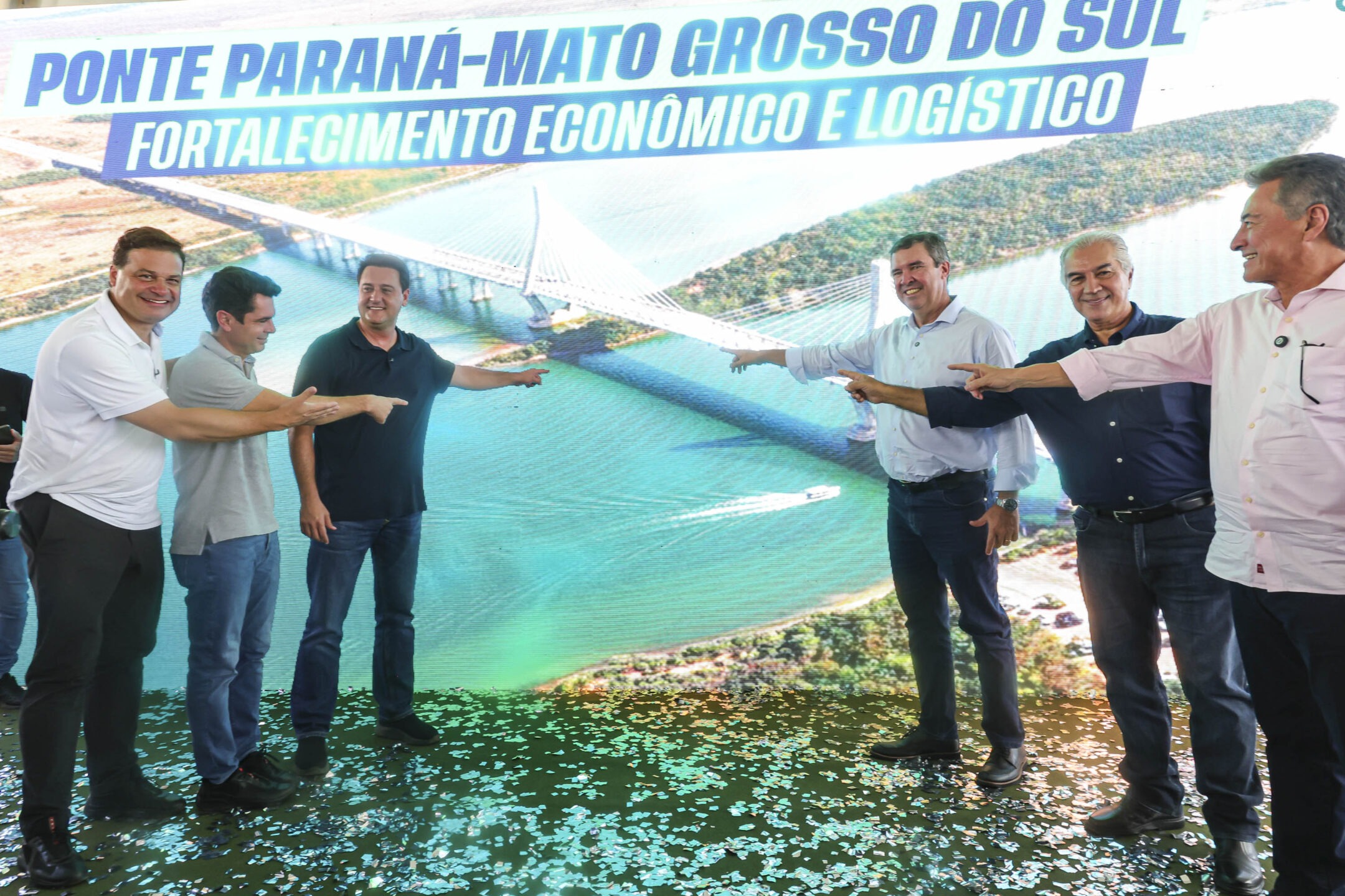 Paraná e Mato Grosso do Sul recebem anteprojeto de ponte para ligar estados