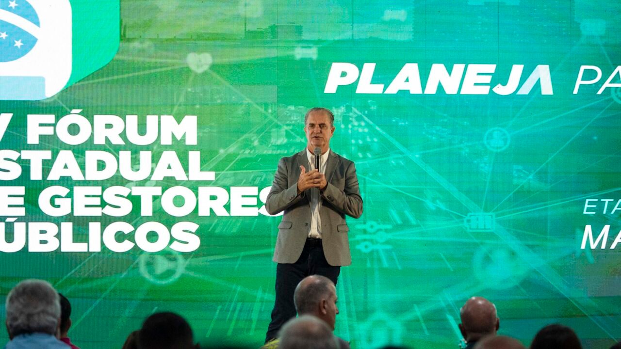 Fórum de gestores públicos reúne mais de 230 prefeitos e lideranças em Maringá