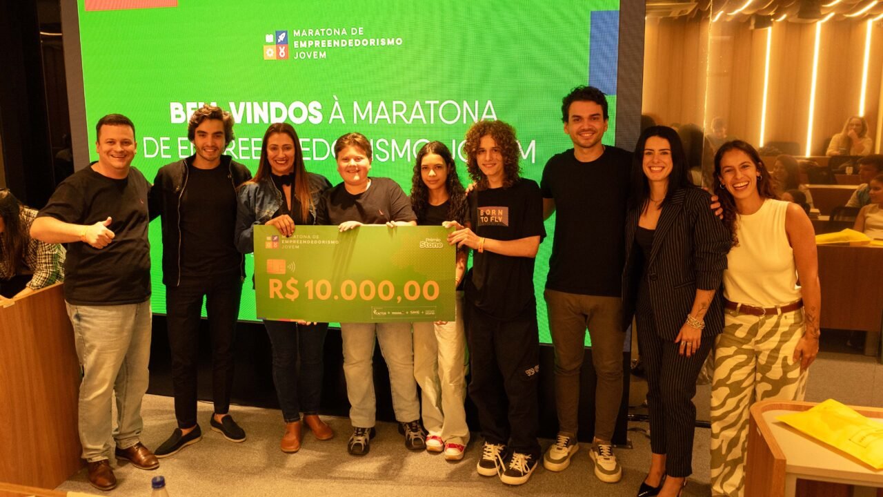 Alunos de Barbosa Ferraz vencem a Maratona de Empreendedorismo Jovem