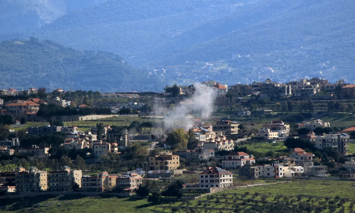 Irã e Hezbollah realizam ataques coordenados contra Israel e elevam tensão no Oriente Médio