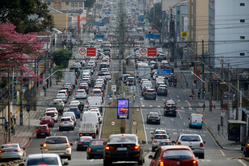 Número de emplacamentos cresce 24,7% no primeiro bimestre de 2026 no Paraná