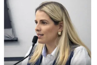 A presidente da Câmara de Maringá, vereadora Majô (PP)