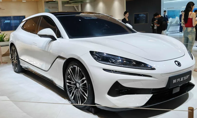 Denza Z9 GT: o "shooting brake" de luxo da BYD que desafia gigantes europeus