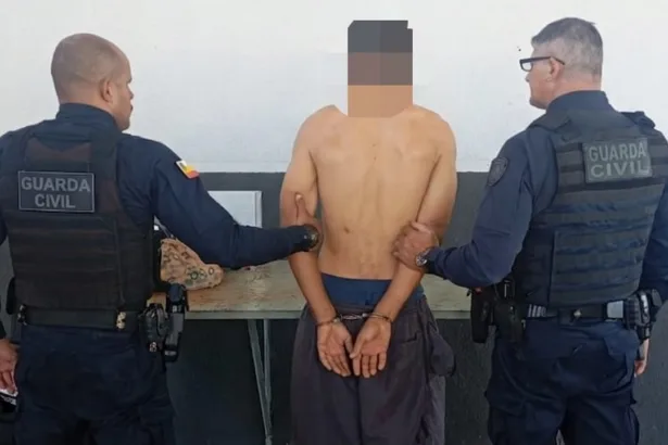 Filho ameaça mãe com canivete e acaba detido em Maringá