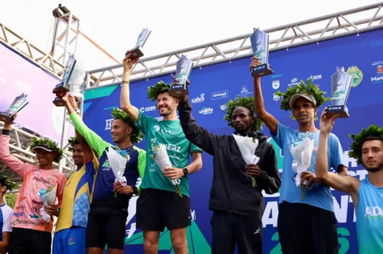 Paranaense vence a 49ª Prova Rústica Tiradentes e supera atletas internacionais em Maringá