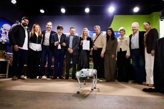 Maringá e Ivaiporã firmam parceria para integração de ambientes de inovação