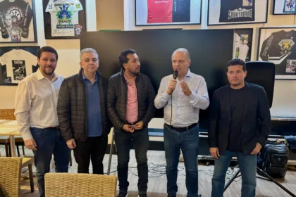Ricardo Barros reforça parcerias e foco em resultados durante reunião em Maringá