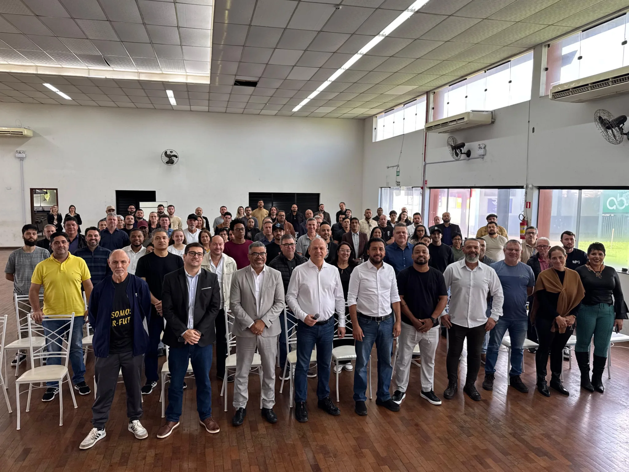Ricardo Barros participa de encontro com lideranças em Maringá
