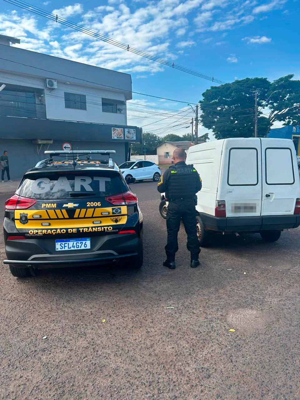 carro com o maior número de multas aplicadas em Maringá