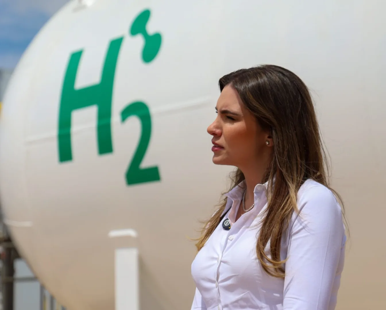A deputada estadual Maria Victoria (PP) destacou a sanção da lei nº 23.227/2026, que concede a Curitiba o título de Capital do Hidrogênio Renovável do Paraná.