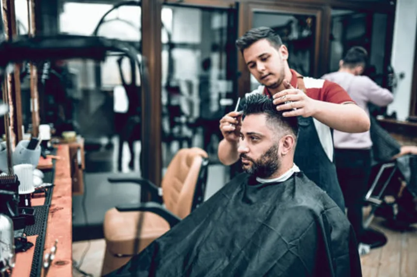 corte de cabelo no salão