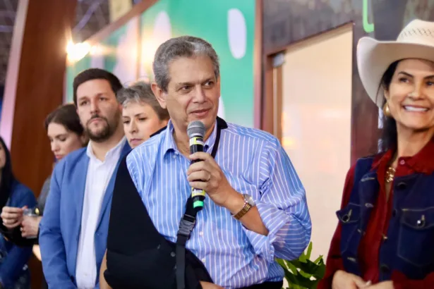 Prefeito Silvio Barros abre estande da Prefeitura na Expoingá 2026 com serviços para a comunidade