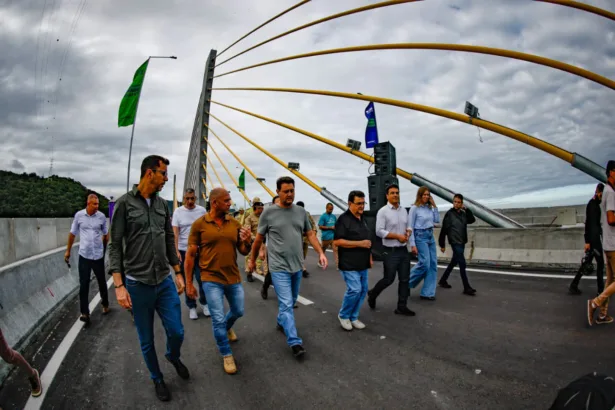 Ponte de Guaratuba. 