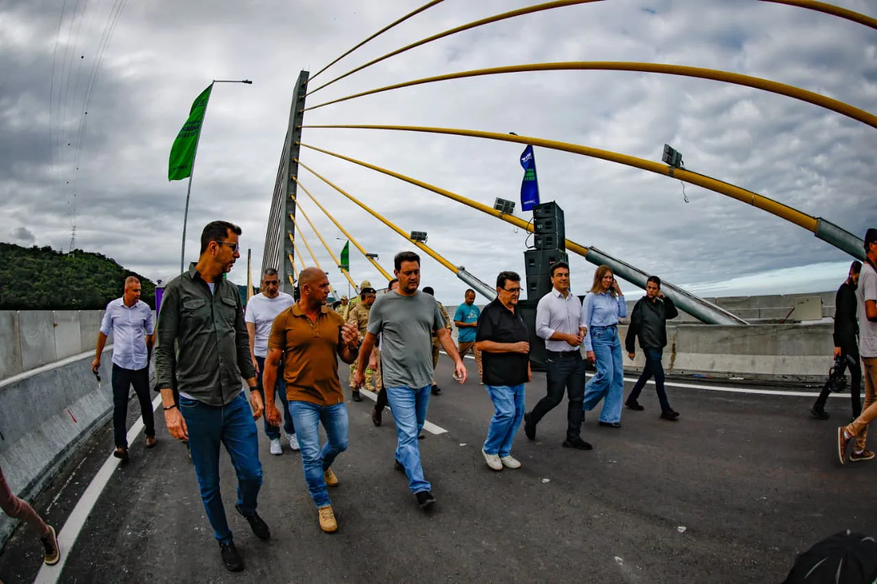 Ponte de Guaratuba. 
