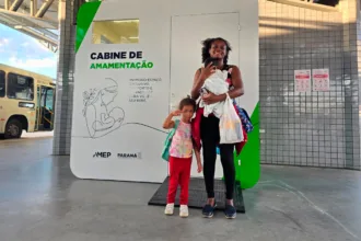 Cabine de amamentação é instalada em terminal ônibus e amplia conforto das mães