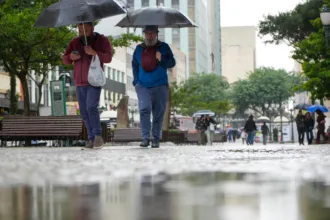 Simepar e Defesa Civil alertam para temporais