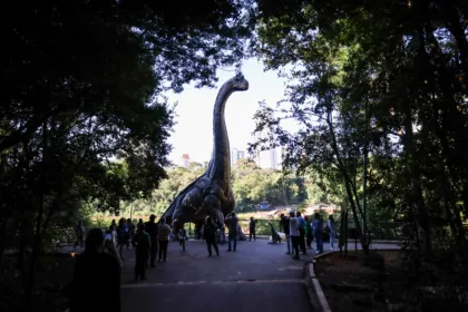 Parque dos dinossauros: em dez dias, exposição ‘Jurássico Condor’ leva 87,8 mil visitantes para o Parque do Ingá